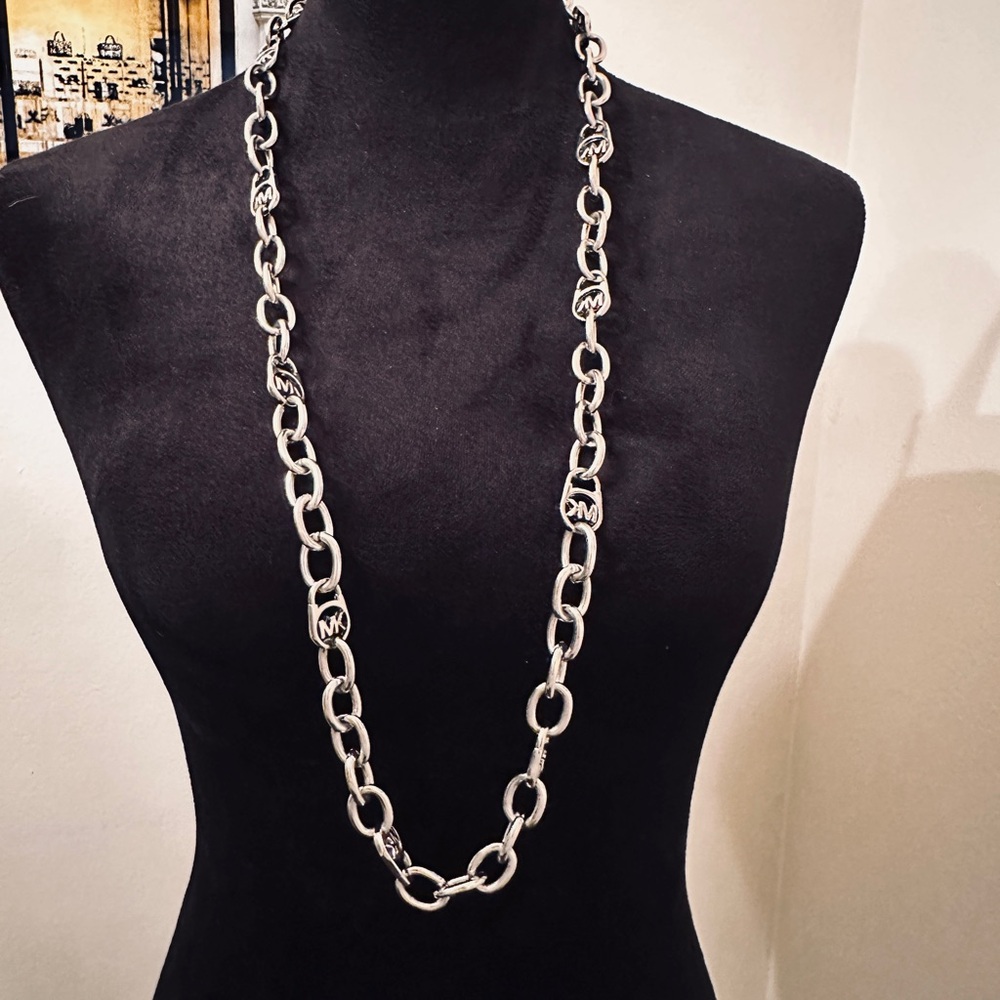 New condition Michael Kors Thick Necklace /belt